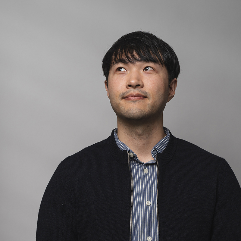 Headshot of Daejeong Kim with dark gray background